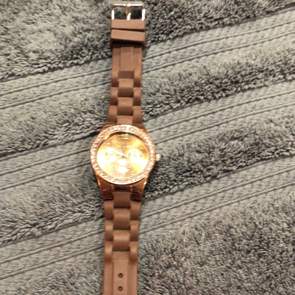Beautiful Brown Rhinestone watch! - Picture 3 of 8